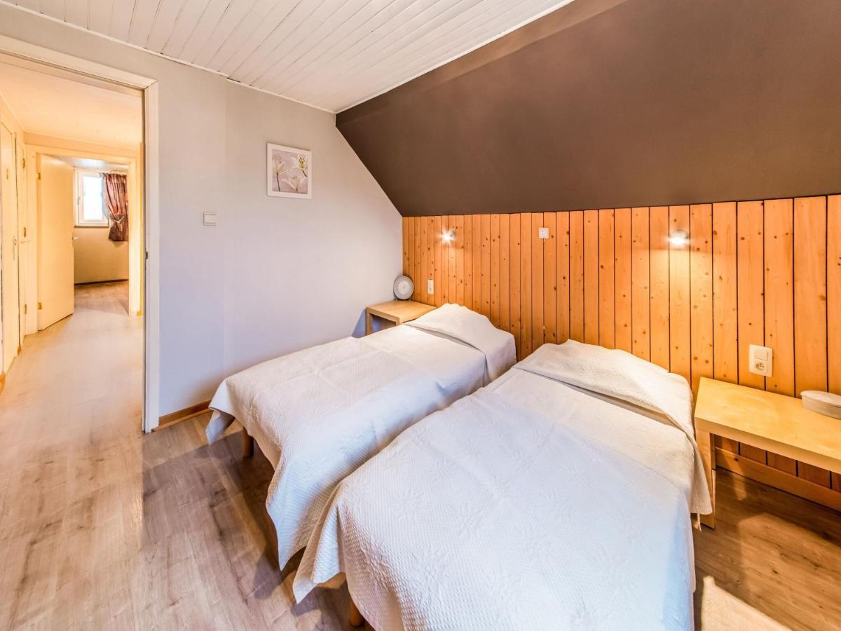 Modern Holiday Home In Lavacherie Sainte-Ode ภายนอก รูปภาพ