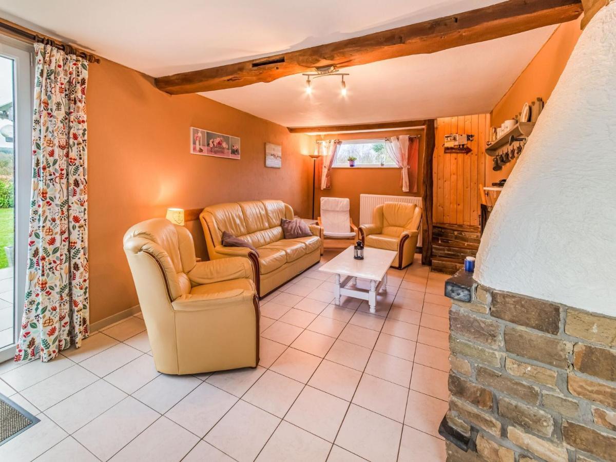 Modern Holiday Home In Lavacherie Sainte-Ode ภายนอก รูปภาพ