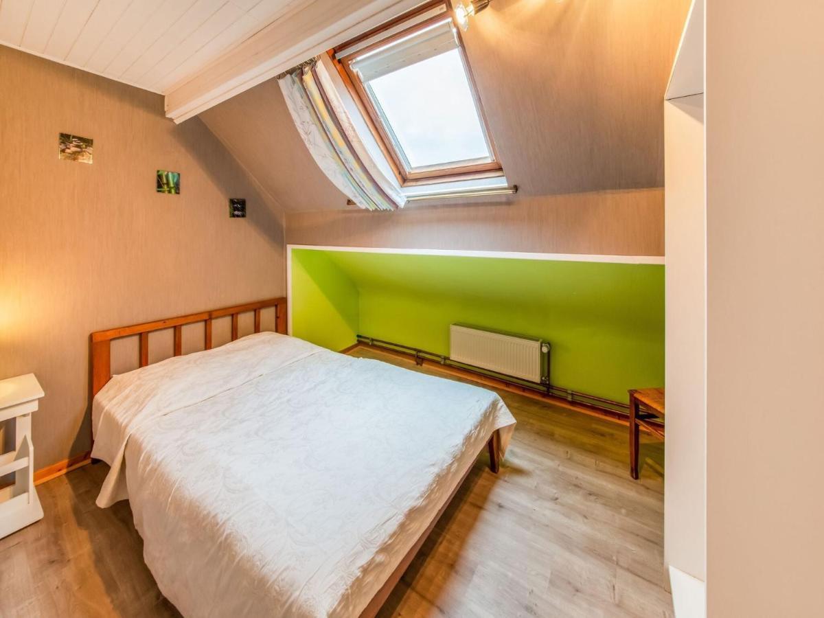 Modern Holiday Home In Lavacherie Sainte-Ode ภายนอก รูปภาพ