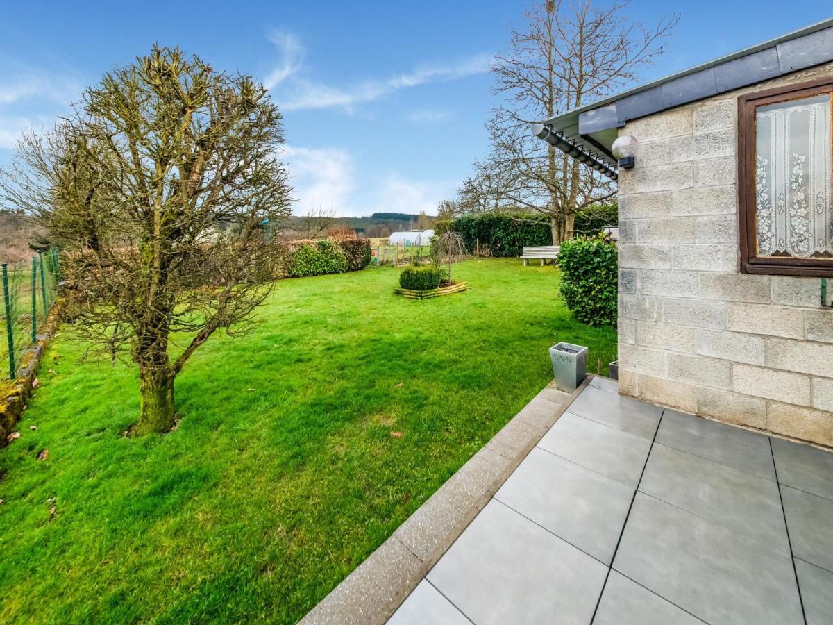 Modern Holiday Home In Lavacherie Sainte-Ode ภายนอก รูปภาพ