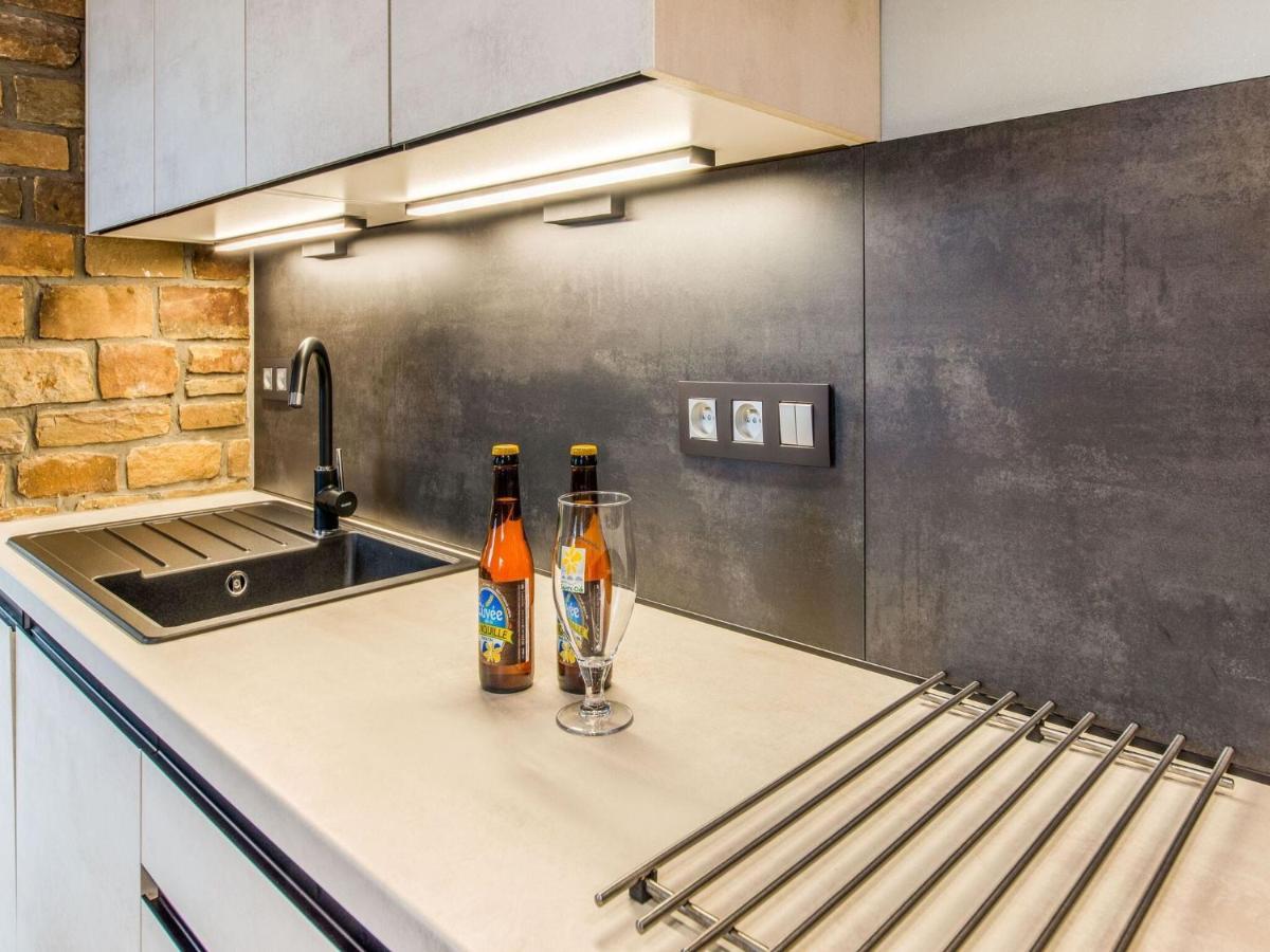Modern Holiday Home In Lavacherie Sainte-Ode ภายนอก รูปภาพ