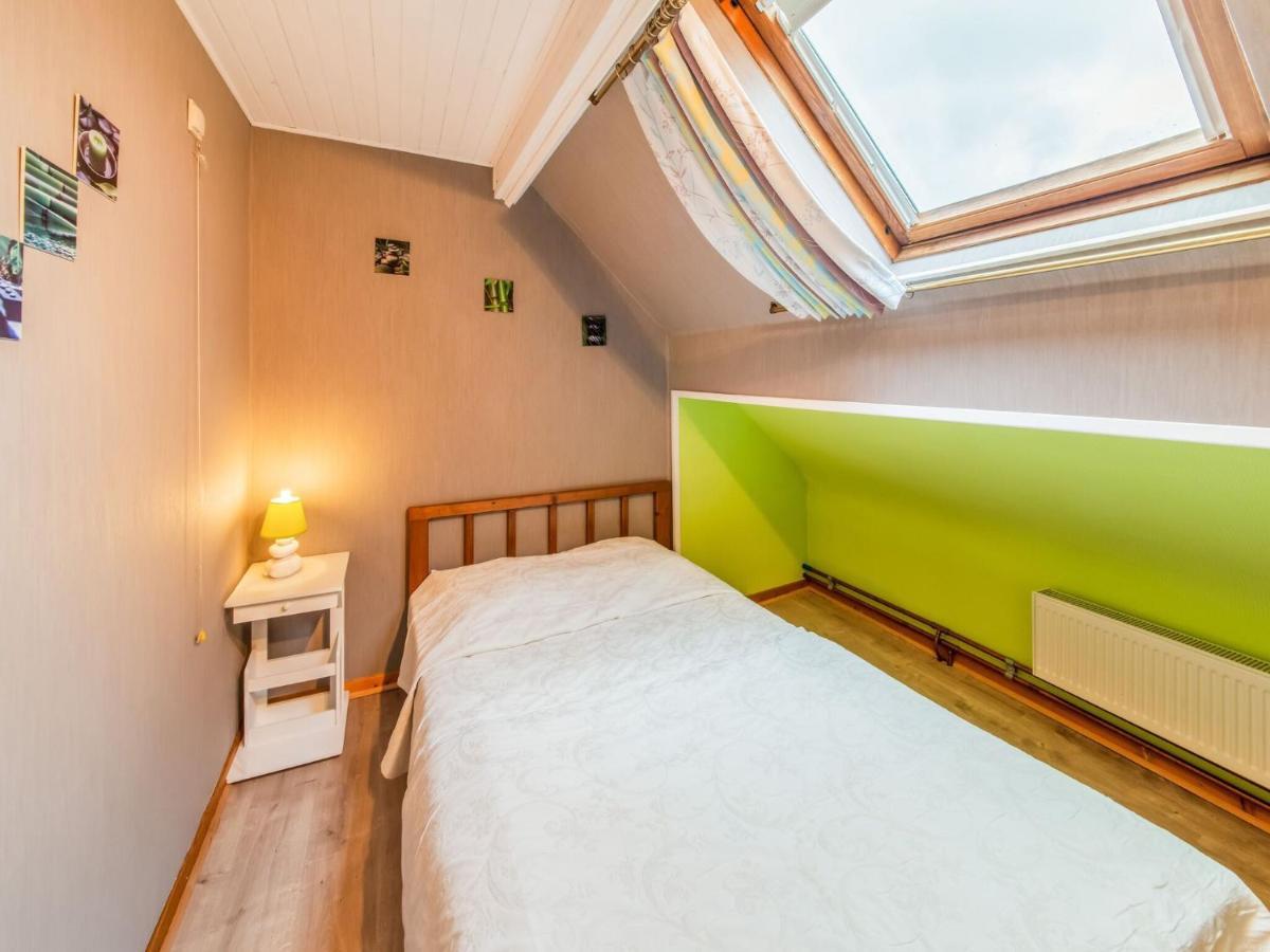 Modern Holiday Home In Lavacherie Sainte-Ode ภายนอก รูปภาพ